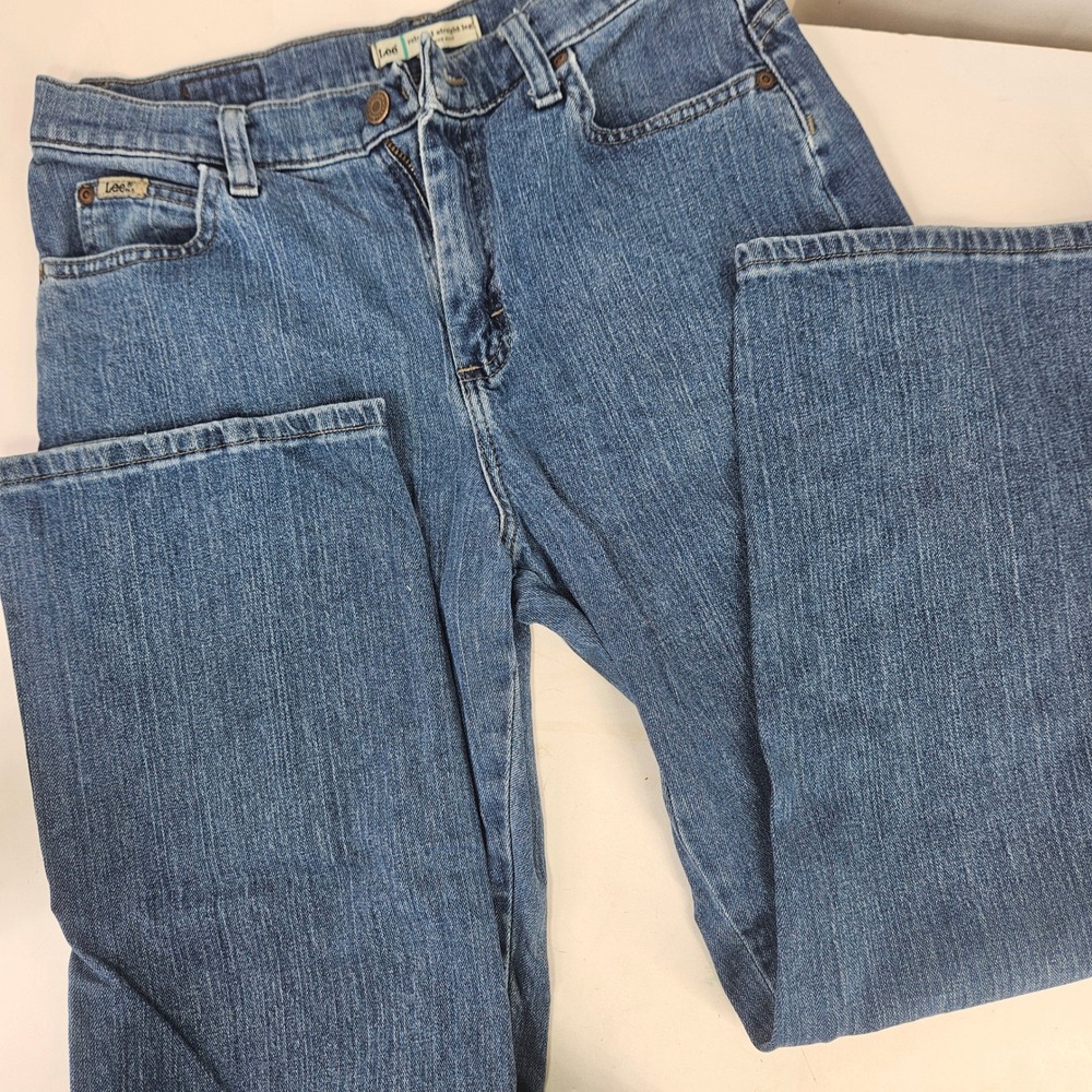 Lee Relaxed Straight Leg Jeans Blue Denim Size 8 Short Mid Rise Stretch Casual